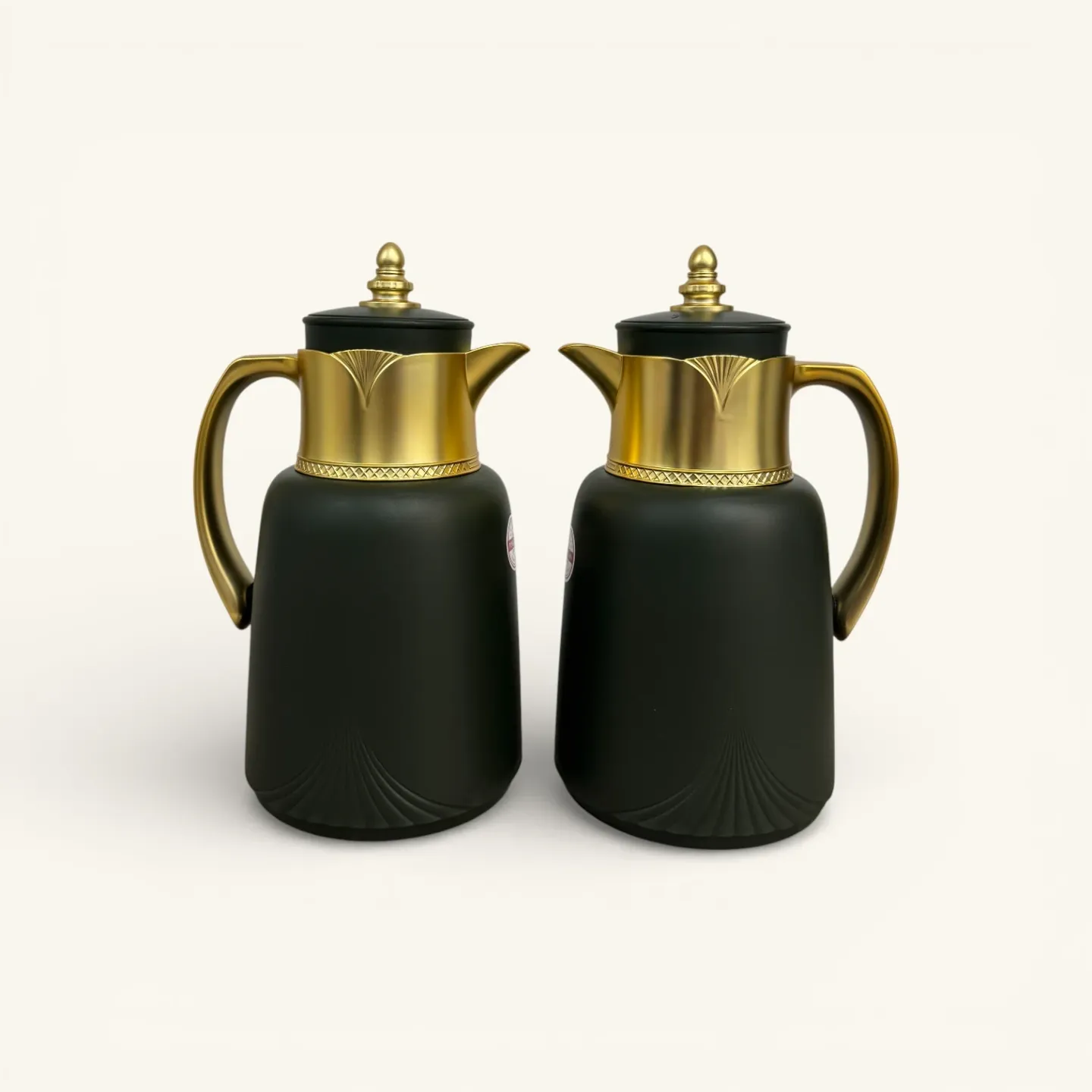 ‏طقم الترمس أخضر بذهبي