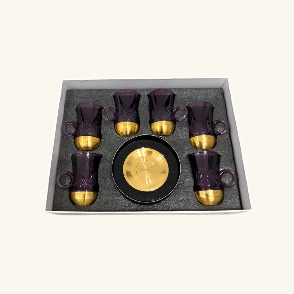  ‏أكواب شاي بنفسجي بقاعدة ذهبية و صحون ١٢ ‏قطعة